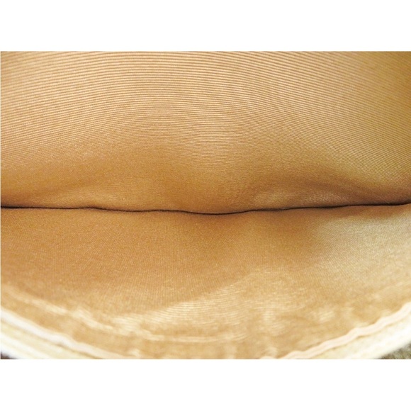 CHANEL Beige Shearling Tote - Picture 11 of 16